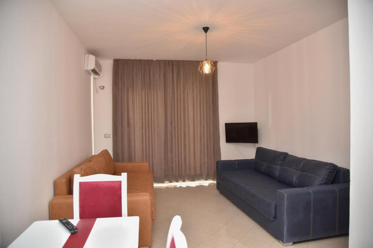 Flowers Apartments Golem  Bagian luar foto