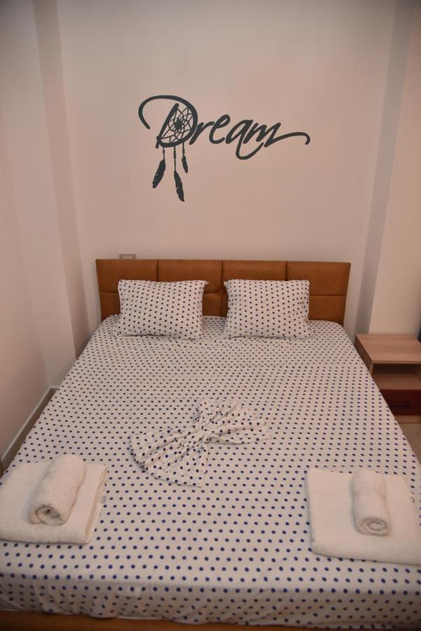 Flowers Apartments Golem  Bagian luar foto