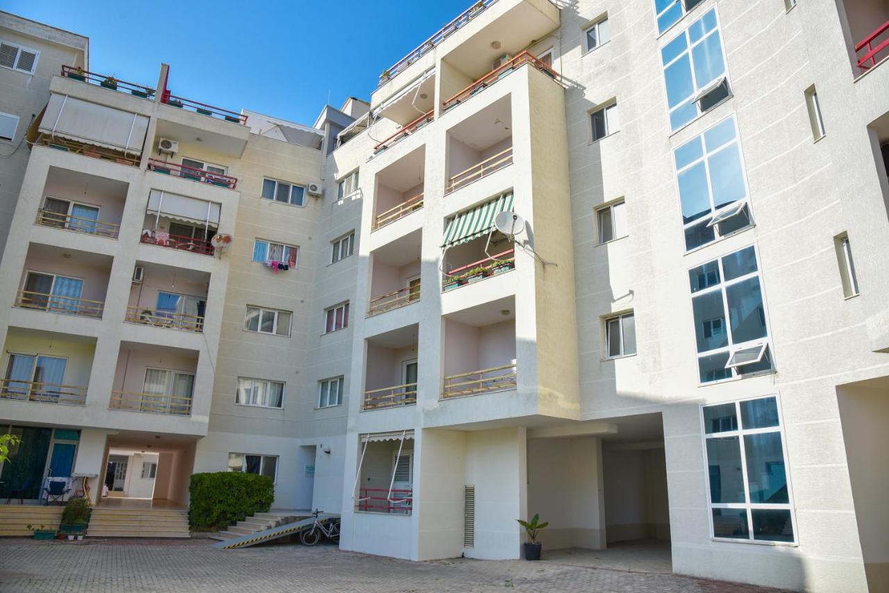 Flowers Apartments Golem  Bagian luar foto