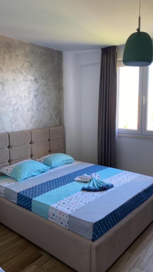Flowers Apartments Golem  Bagian luar foto